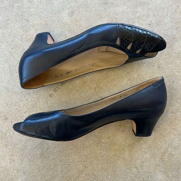 Salvatore Ferragamo Peep Toe Leather Pumps Made in Florence Italy Women’s Size 8 - Picture 6 of 12